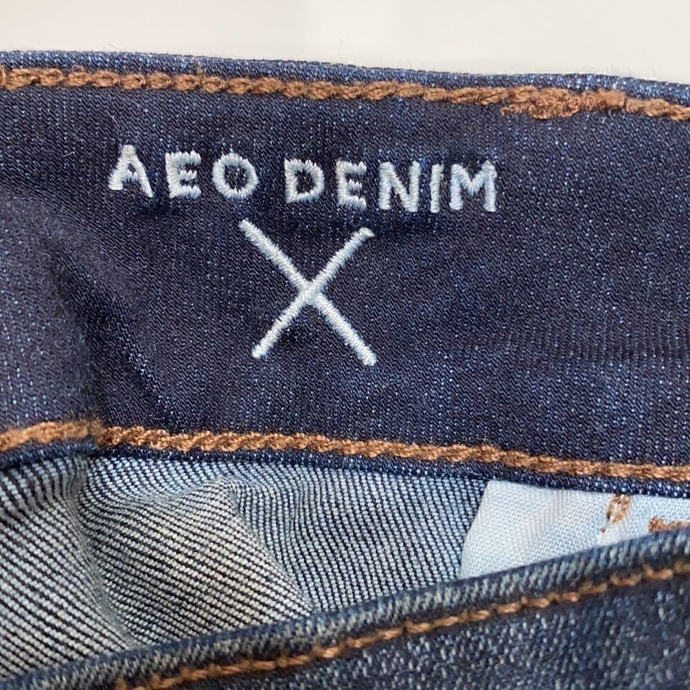 AMERICAN EAGLE Hi Rise Denim Cheeky Shorts Size 14 W34 - Picture 5 of 5